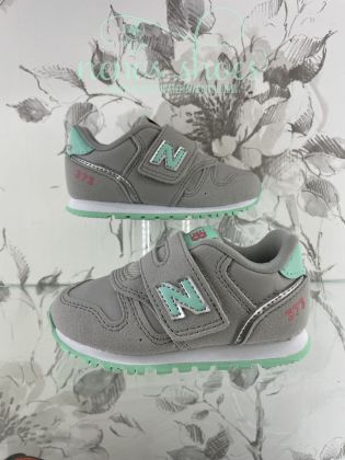 Deportivas New Balance velcro