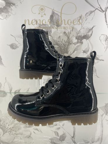 Botas Acebos charol negro